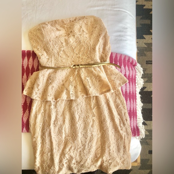 City Studio Juniors Pale Peach Lace Halter Dress - Picture 7 of 14